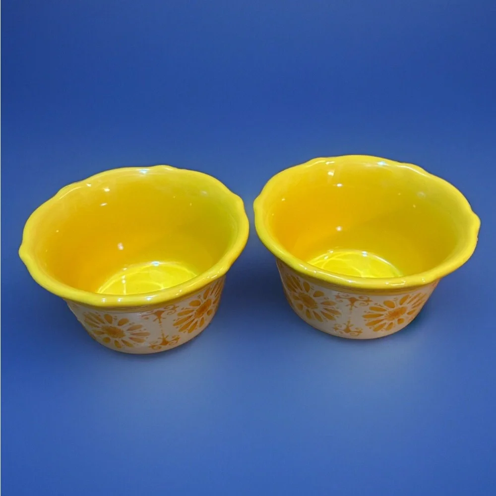 Lot of 2 The Pioneer Woman Ramekins Yellow And White Daisy Dessert Custard